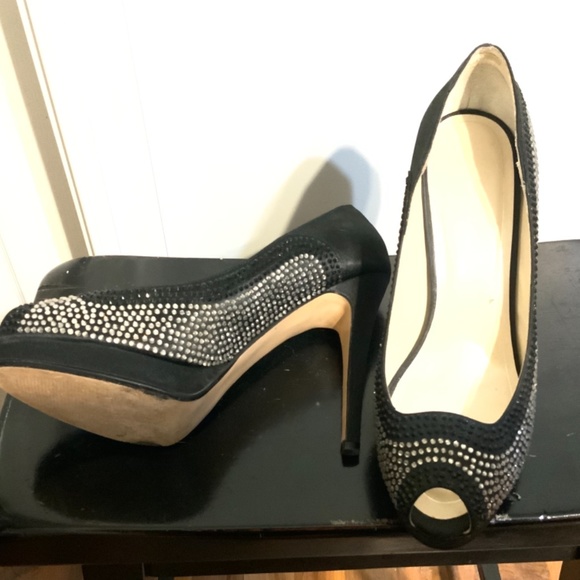 Shoes - Picture 2 of 3